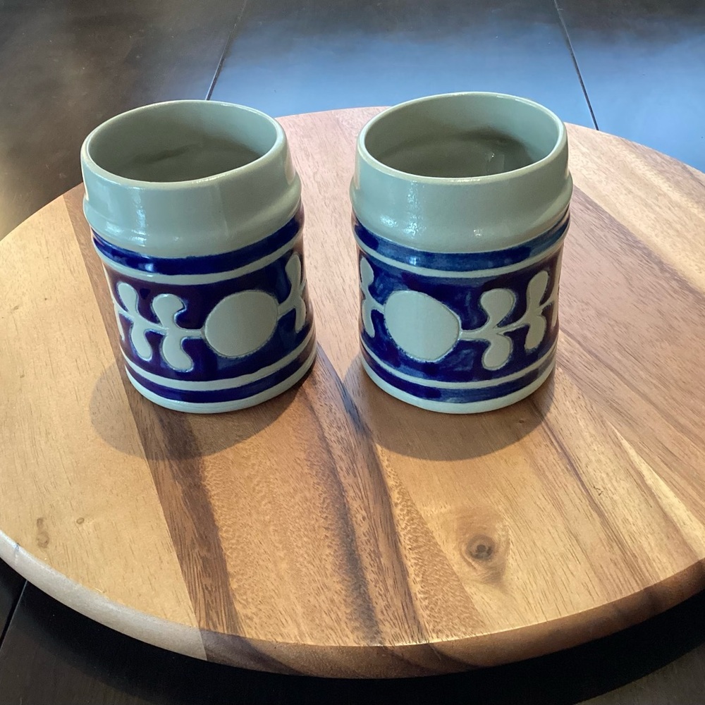 Williamsburg Gray and Blue Salt Glazed Pottery Tankards Mugs (2)